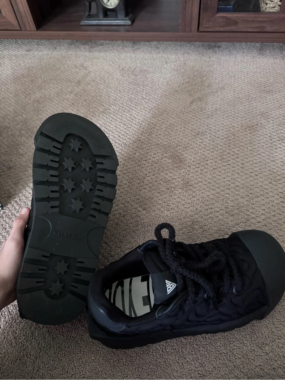 Men's Quilted Black Low-Top Sneakers